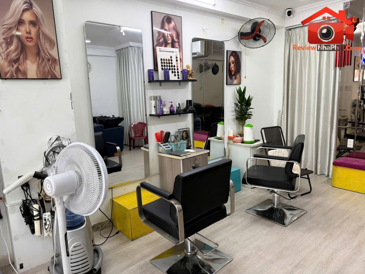 Sang nhượng salon tóc mặt tiền đẹp quận Tân Phú 50 triệu