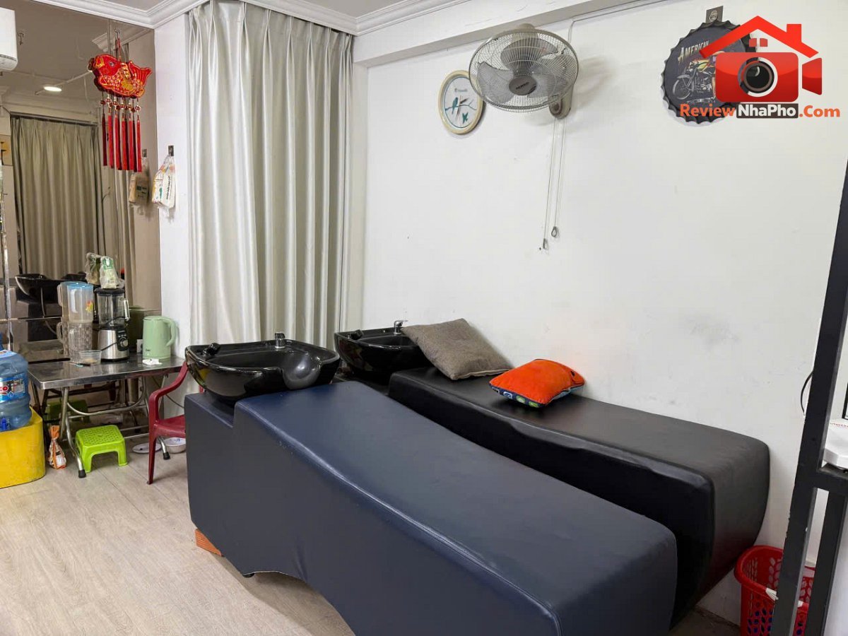 Sang nhượng salon tóc mặt tiền đẹp quận Tân Phú 50 triệu