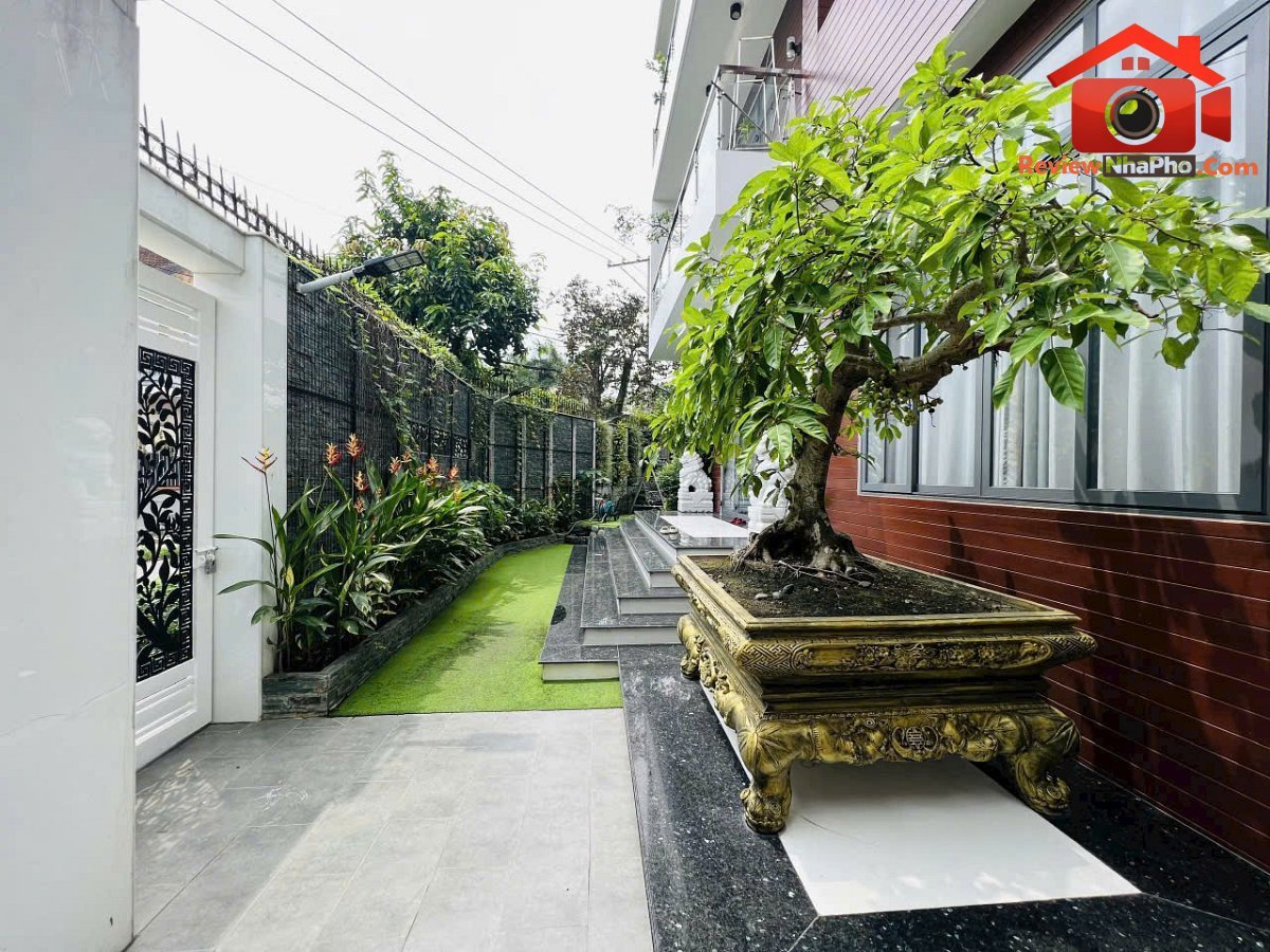 Biệt thự góc 2 mặt tiền 490m2, giá 42 tỷ tại Gò Vấp, nhà đất sổ đỏ