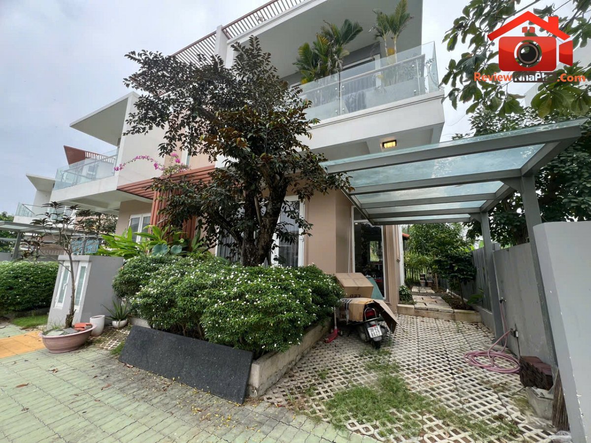 Biệt thự 3 mặt tiền view hồ 3 tầng – 120m2 &… – Bán biệt thự Quận 9 – TP Hồ Chí Minh giá 10 – 15 tỷ