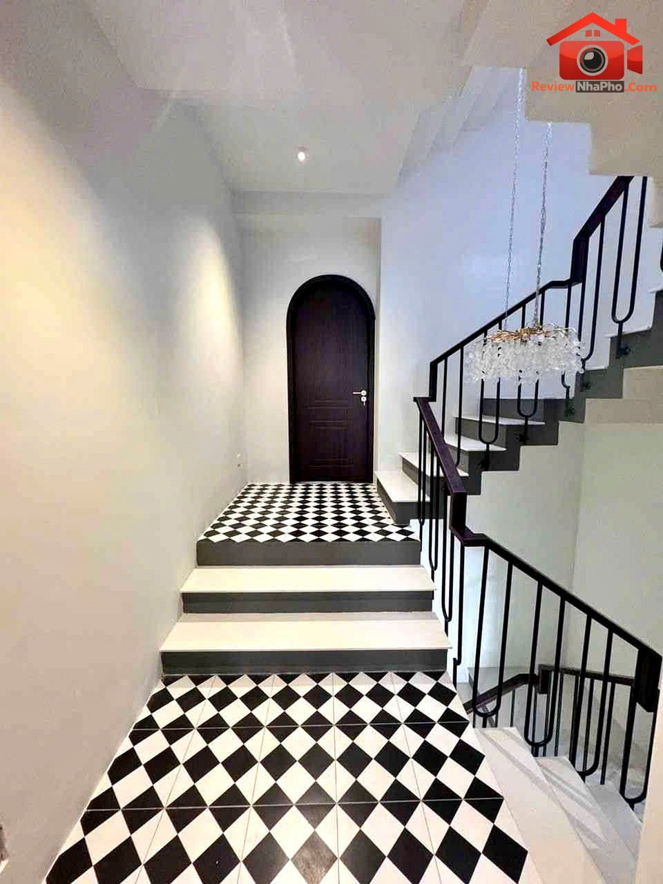 Quận 1: bán nhà 3 tầng phong cách homestay mới- mặt tiền huyền quang, p.tân định- diện tích 72m2 giá 18800000000