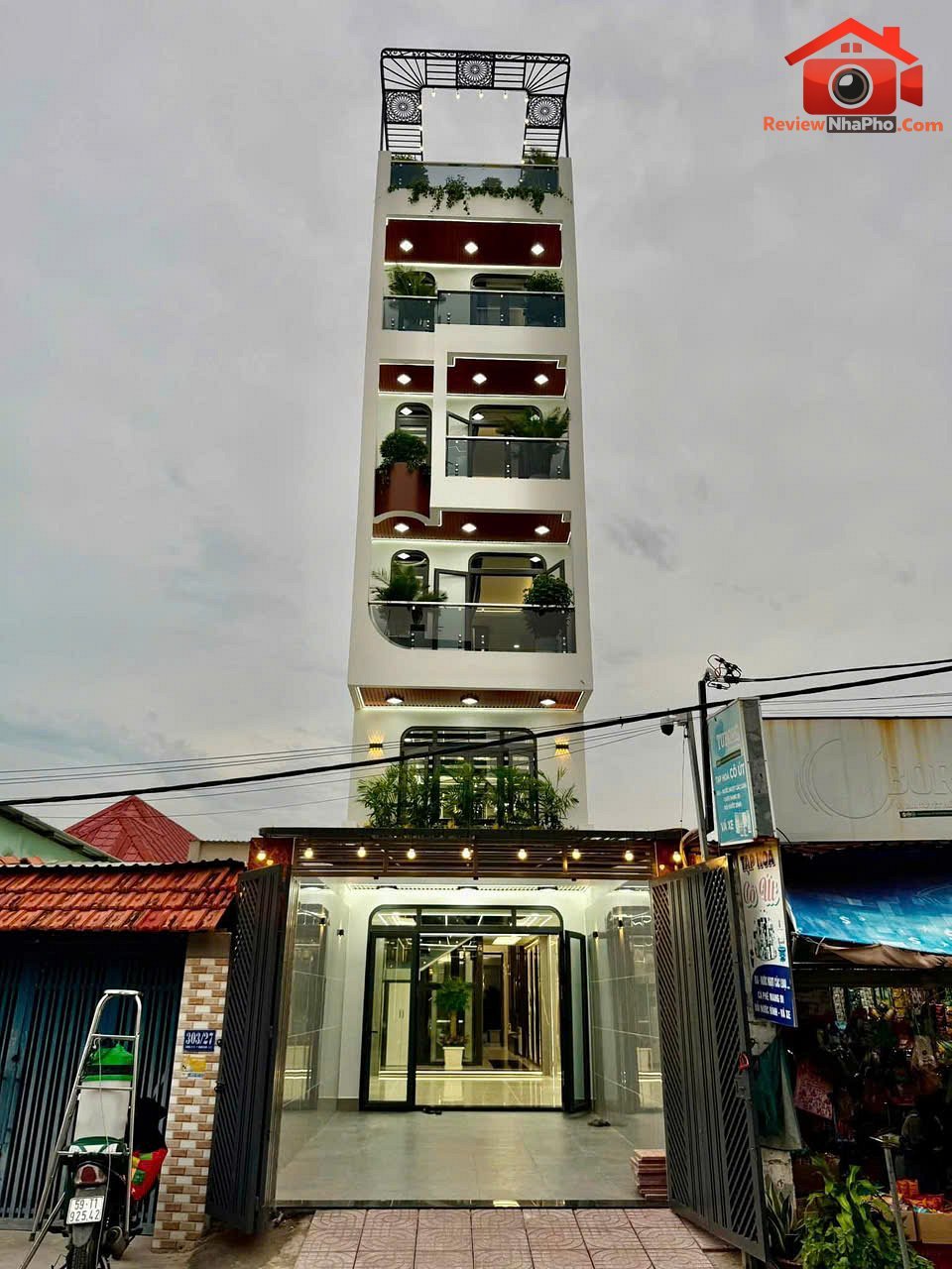 Bán nhà mặt tiền Thạnh Xuân 22 4 tầng lửng full nội thất nhà đẹp