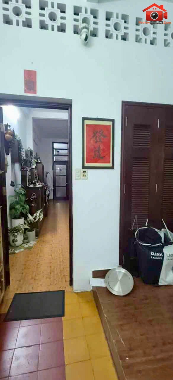 Bán nhà 6 tầng mặt tiền kinh doanh Lê Thánh Tôn, Quận 1 – 105 tỷ