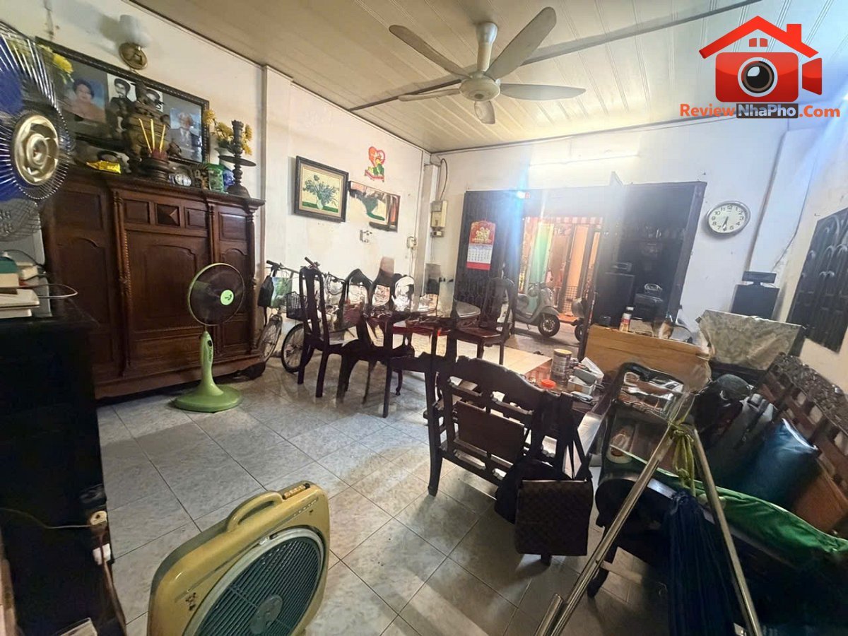 Bán nhà 3 mặt tiền Bùi Viện, Phạm Ngũ Lão, Quận 1, 50m2, giá 15,3 tỷ