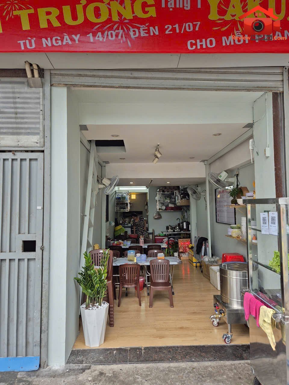 Sang nhượng quán ăn mặt tiền Cộng Hòa – Phường cũ 12 Quận Tân Bình – Phường mới 12 – Thành phố Hồ Chí Minh diện tích 50m2 giá 80000000