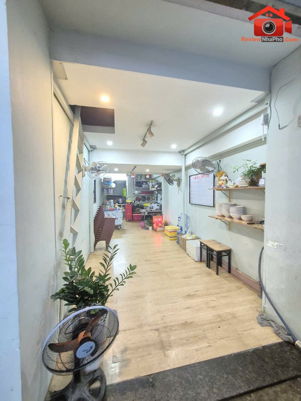 Sang nhượng quán ăn mặt tiền Cộng Hòa – Phường cũ 12 Quận Tân Bình – Phường mới 12 – Thành phố Hồ Chí Minh diện tích 50m2 giá 80000000