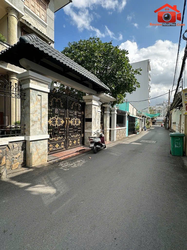 Biệt Thự Sân Vườn Gò Vấp – Diện tích 297m2, giá 19,5 tỷ, khu phân lô đường nhựa xe tải tận cửa