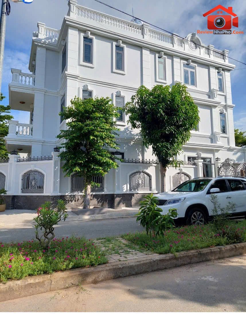 Bán nhà Bưng Ông Thoàn 2 mặt tiền mới full nội thấ… – Bán nhà mặt phố Quận Thủ Đức – TP Hồ Chí Minh giá 15 – 20 tỷ