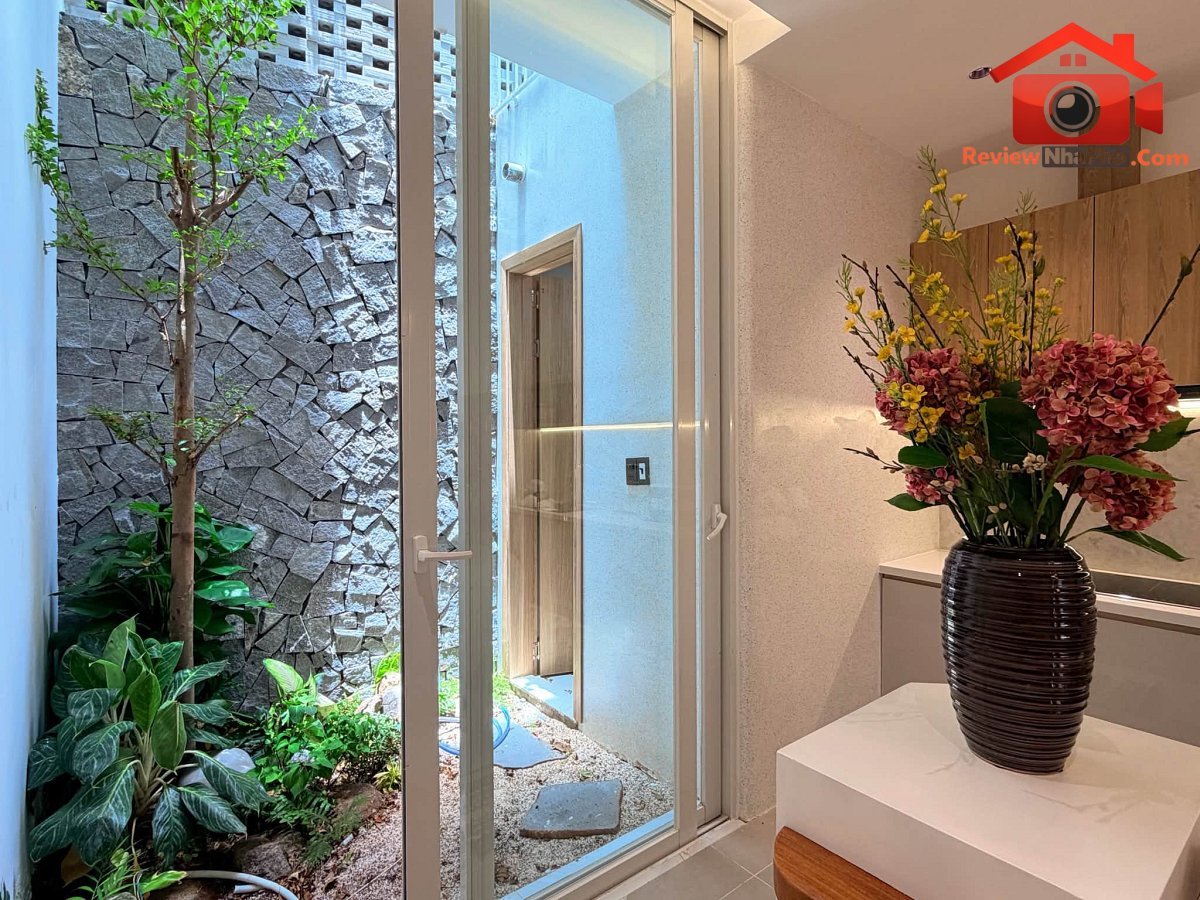 Homestay đẹp cho ánh sáng và gió ngay đầu cầu rồng và sát bãi tắm mỹ khê – Đường Phạm Cự Lượng – Phường cũ An Hải Bắc Quận Sơn Trà – Phường mới An Hải Bắc – Thành phố Đà Nẵng 61m2 8.6 tỷ