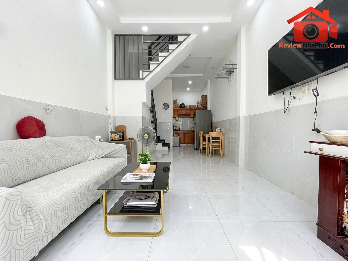 Nhà vuông A4 gần chợ An Nhơn, giá 3,99 tỷ, 38m2