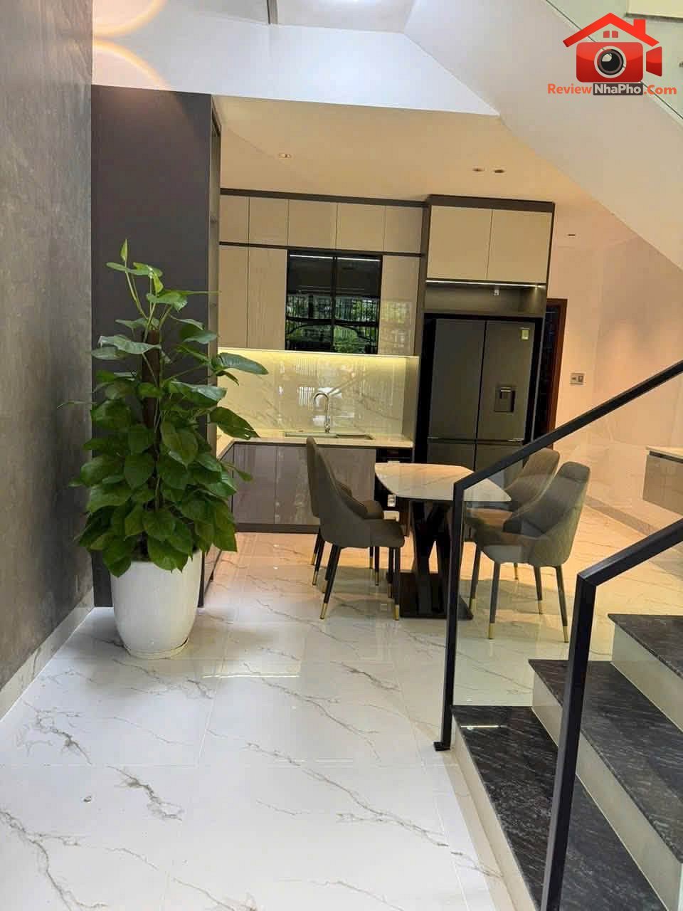 Nhà full nội thất 3 tầng đường dương đức hiền – gần biển Bán nhà đất Đường Dương Đức Hiền – Phường cũ Hòa Minh Quận Liên Chiểu – Phường mới Hòa Khánh – Thành phố Đà Nẵng 72m2 8.29 tỷ