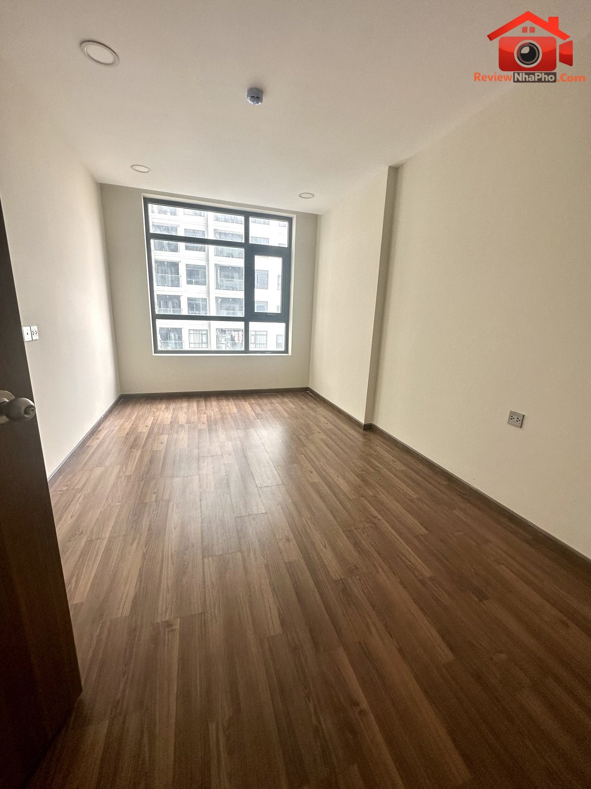 Bán nhanh căn hộ 1Pn diện tích 55m2 giá 3.9 tỷ – Bán nhà đất Đường Nguyễn Văn Linh – Phường cũ Tân Phong Quận 7 – Phường mới Tân Phong – Thành phố Hồ Chí Minh