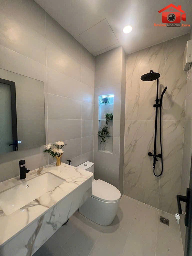 Cách mạng tháng 8 quận 10 – hẻm xe hơi 8m – nhà đẹp xây mới – 24m2 – 6.5 tỷ