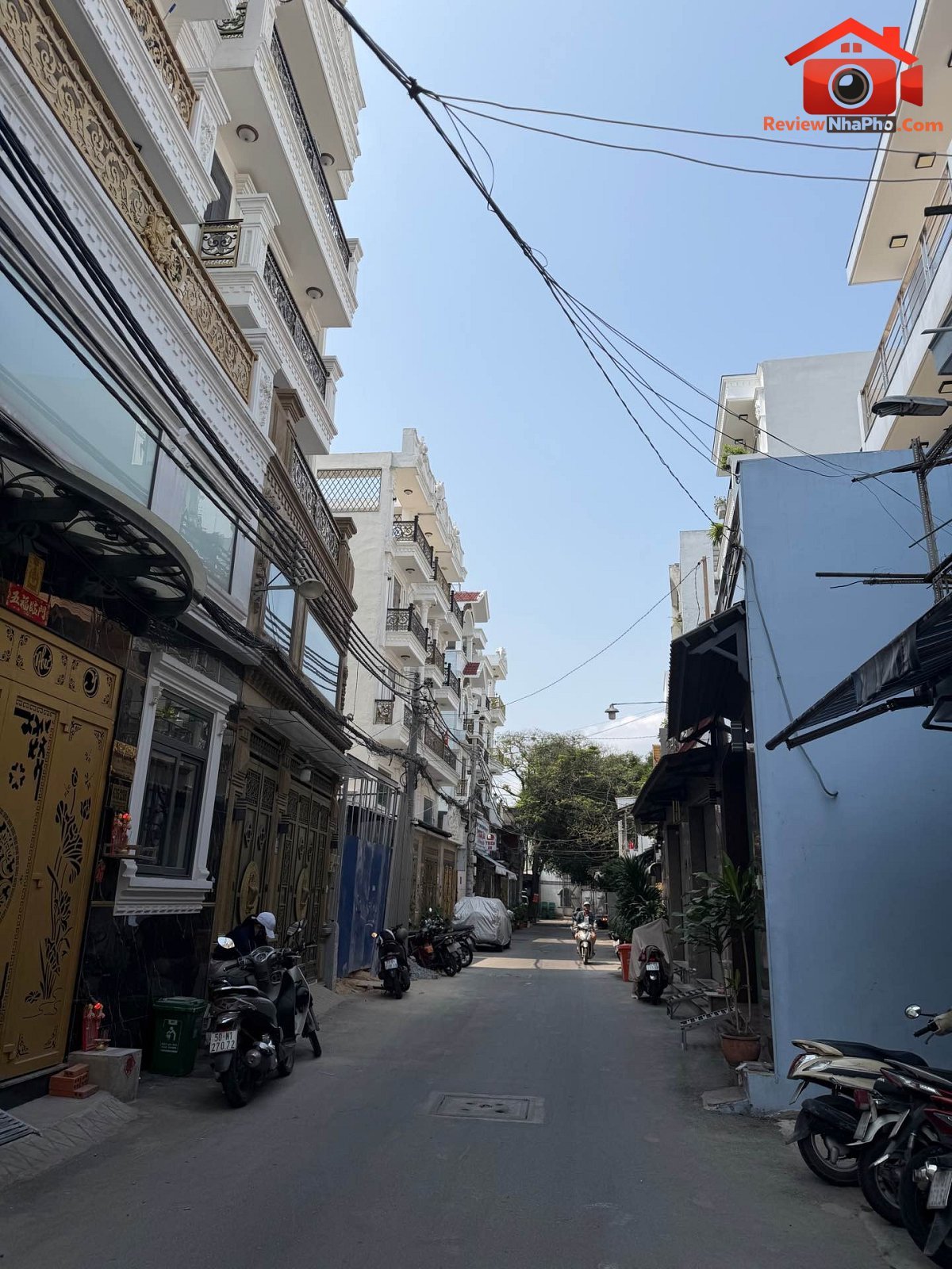 Nhà đẹp Hương lộ 2, 3 phòng ngủ, giá 5,5 tỷ, hẻm xe hơi, gần chợ