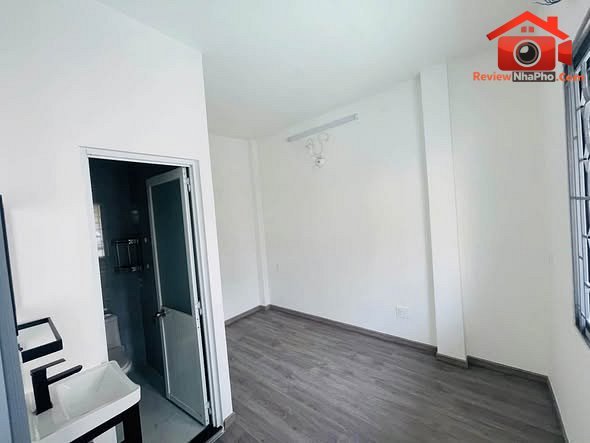 Nhà hẻm 4 – tt q10 – sát mt 3 tháng 2 – gần bv nhi đồng 1 – diện tích 30m2 – giá 5.7 tỷ