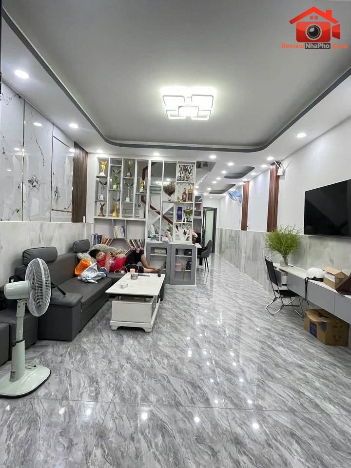 Mặt tiền khu phân lô vip q8 nhà 4 tầng btct- chủ bán định cư nước ngoài Bán nhà đất Đường Hồ Thành Biên – Phường cũ Chánh Hưng Quận 8 – Phường mới Chánh Hưng – Thành phố Hồ Chí Minh 82m2 9.8 tỷ