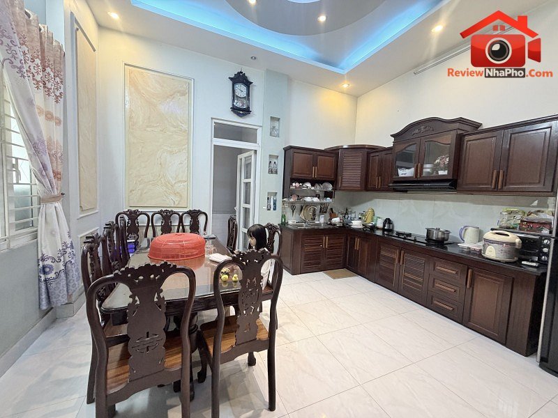 Bán nhà 3 tầng đường số 24 phường Linh Đông quận Thủ Đức TP.HCM giá 10,45 tỷ nhà đất bất động sản sổ đỏ