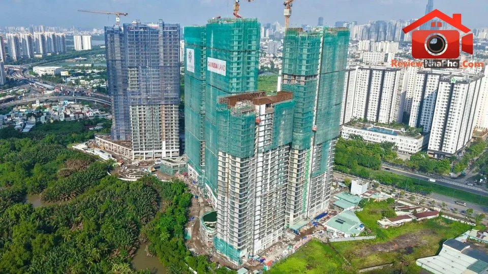 Doanh nghiệp địa ốc ứng phó với giá bán khó giảm
