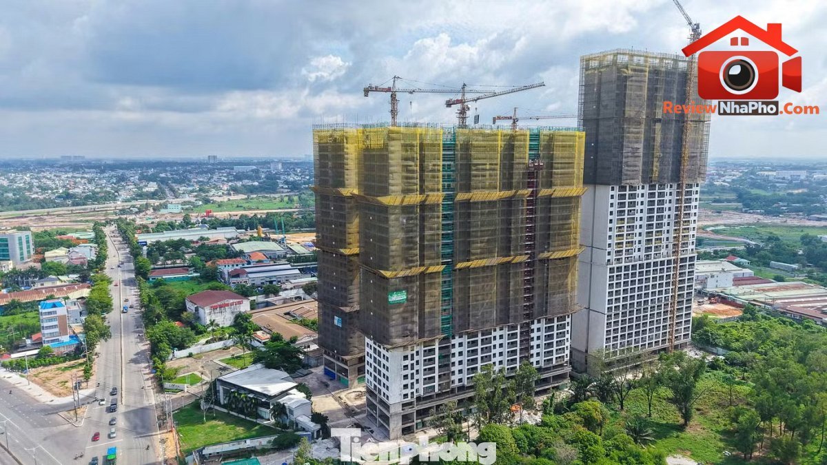Bình Dương và Bà Rịa - Vũng Tàu cũ tiếp tục được bổ sung sản phẩm bình dân, trung cấp. Giá chào bán căn hộ mới ở TPHCM tiếp tục tăng, người mua thận trọng - Ảnh 2.