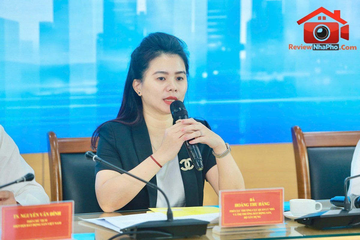 ba-hoang-thu-hang-noi-ve-bat-dong-san.jpg