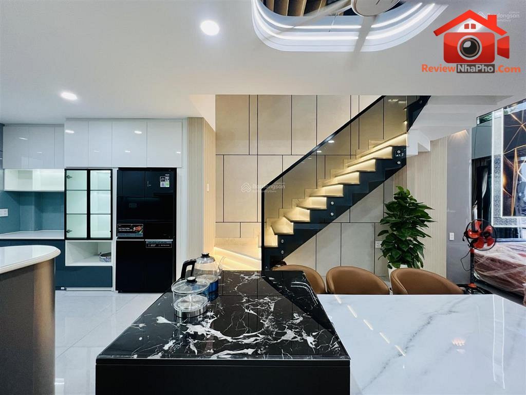 Review nhà phố Hương Lộ 2 Bình Trị Đông A Quận Bình Tân TP.HCM giá 7.4 tỷ