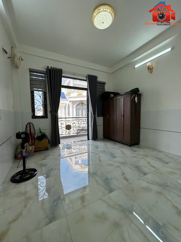 Review nhà phố Quận Bình Tân 4 tầng sổ hồng giá 5.5 tỷ