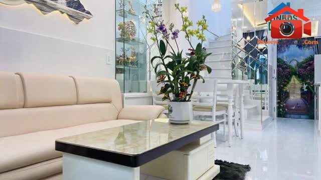 Review nhà phố Quận Tân Bình giá 3.4 tỷ với diện tích 24m²