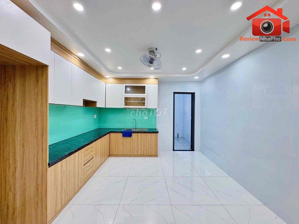 Review nhà phố 5 phòng ngủ ở Quận Bình Tân TP.HCM giá 5.7 tỷ