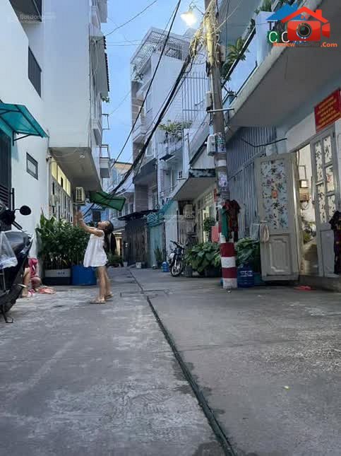 Review nhà phố Tân Kỳ Tân Quý Quận Tân Phú TP.HCM giá 6 tỷ diện tích 80m²