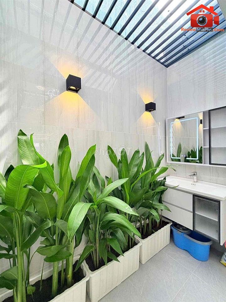 Review nhà phố Quận Bình Tân TP.HCM, 5 phòng ngủ, sổ hồng riêng