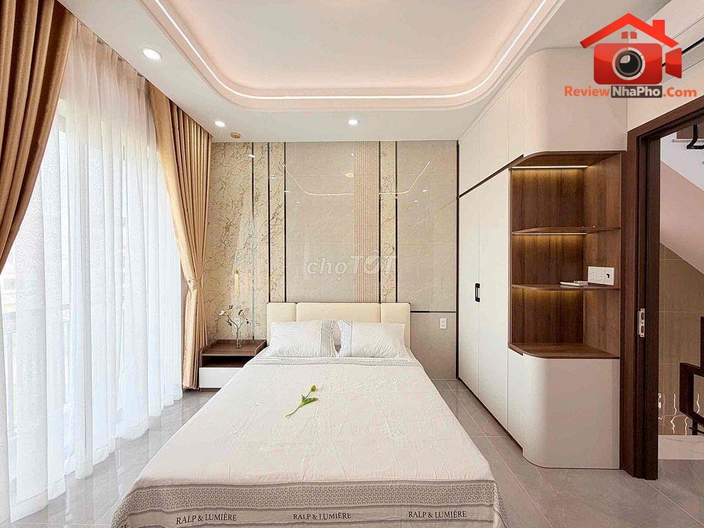 Review nhà phố Quận Bình Tân TP.HCM, 5 phòng ngủ, sổ hồng riêng