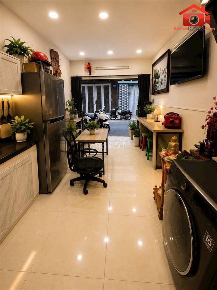 Review nhà phố mặt tiền hẻm xe tải Quận Tân Phú TP.HCM giá 3.5 tỷ