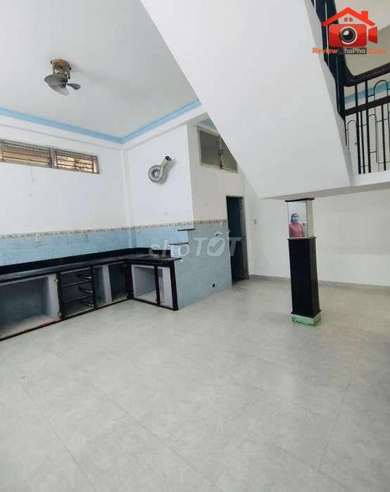Phân tích nhà phố Lạc Long Quân Phường 11 Quận Tân Bình TP.HCM giá 7.4 tỷ