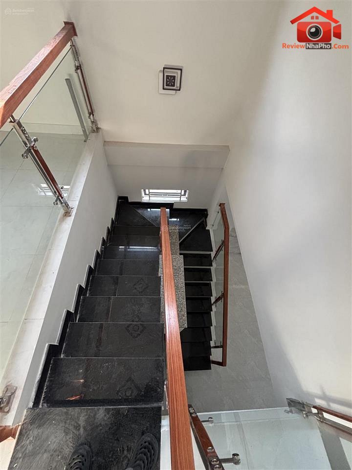 Review nhà phố TP.HCM 2 tầng, 3 phòng ngủ giá 4 tỷ… – Bán nhà mặt phố Quận Bình Tân – TP Hồ Chí Minh giá BÁN 3 – 5 tỷ