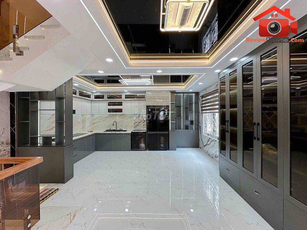 Review nhà phố Quận Bình Tân TP.HCM hướng Đông Nam, 5 phòng ngủ, giá 5.7 tỷ
