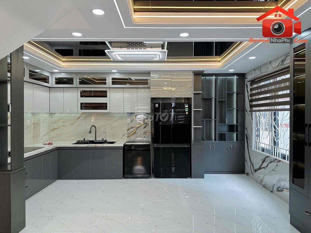 Review nhà phố Quận Bình Tân TP.HCM hướng Đông Nam, 5 phòng ngủ, giá 5.7 tỷ