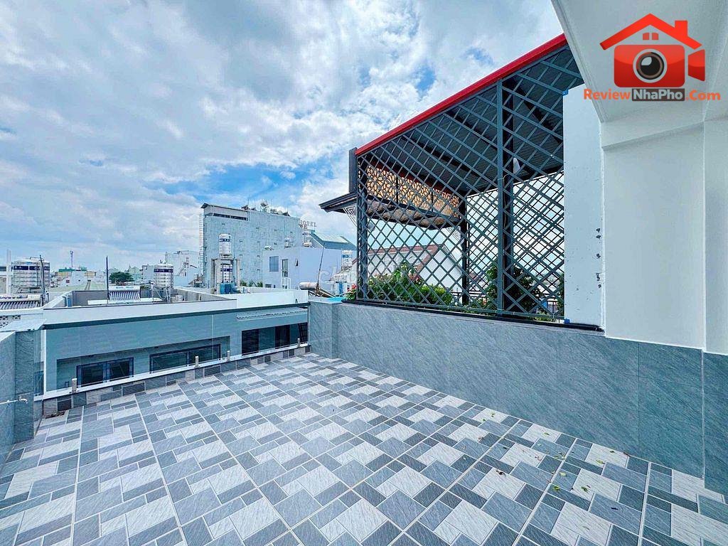 Review nhà phố 4 phòng ngủ hẻm xe hơi Quận Bình Tân TP.HCM giá 5.1 tỷ