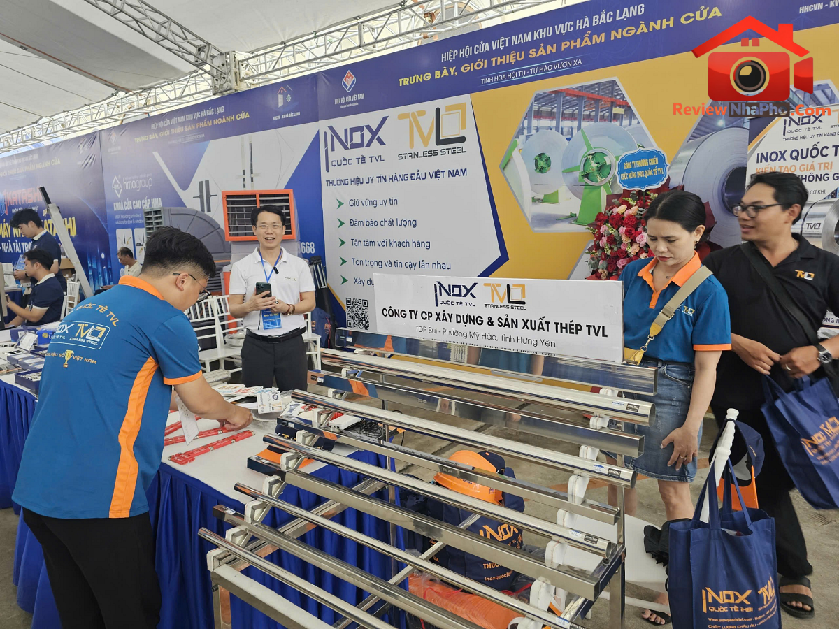 Đa dạng sản phẩm tại hội thi tay nghề ngành cửa- Ảnh 3.