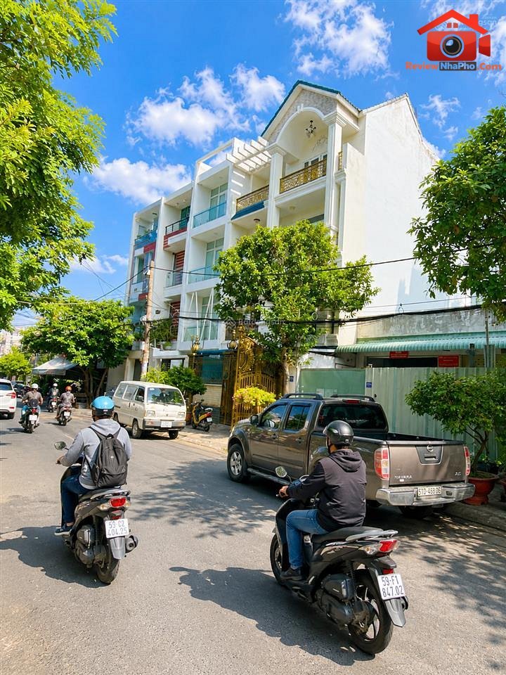 Review nhà phố Quận Tân Phú, TP.HCM – Diện tích 211m2, giá 29 tỷ