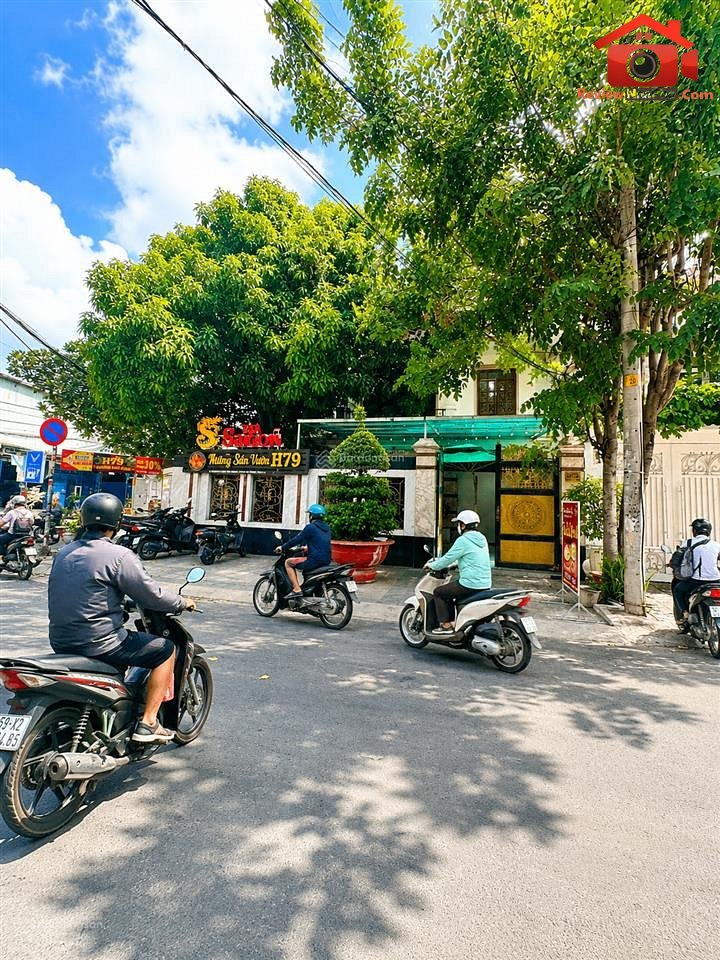 Review nhà phố Quận Tân Phú, TP.HCM – Diện tích 211m2, giá 29 tỷ