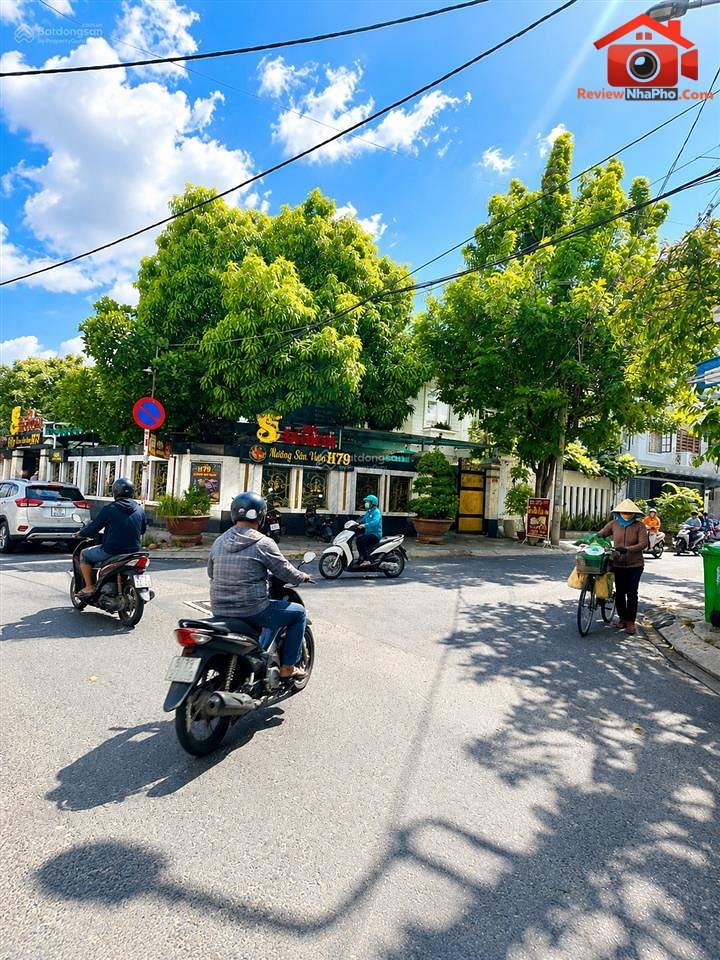 Review nhà phố Quận Tân Phú, TP.HCM – Diện tích 211m2, giá 29 tỷ