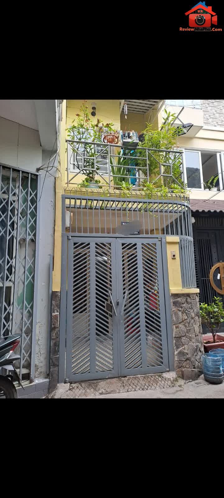 Nhà phố Lạc Long Quân đẹp, 42m2, 2 tầng, quận Tân Bình, TP.HCM