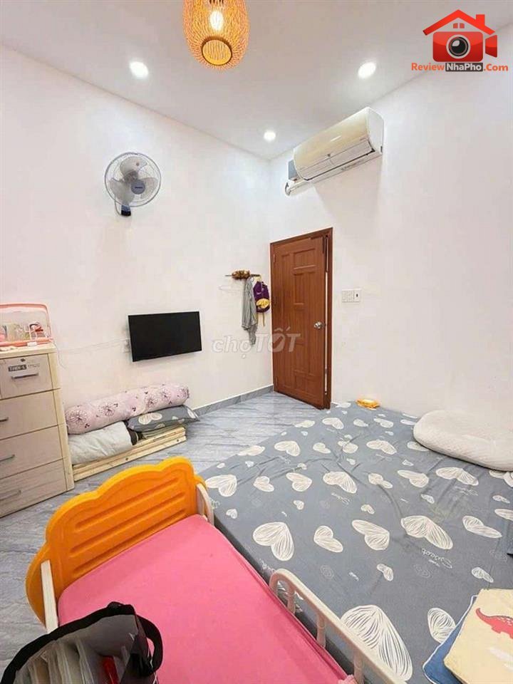 Review nhà phố quận Tân Bình TP.HCM 2PN, 2WC, giá 4.1 tỷ