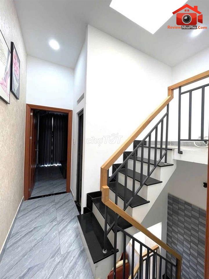Review nhà phố quận Tân Bình TP.HCM 2PN, 2WC, giá 4.1 tỷ