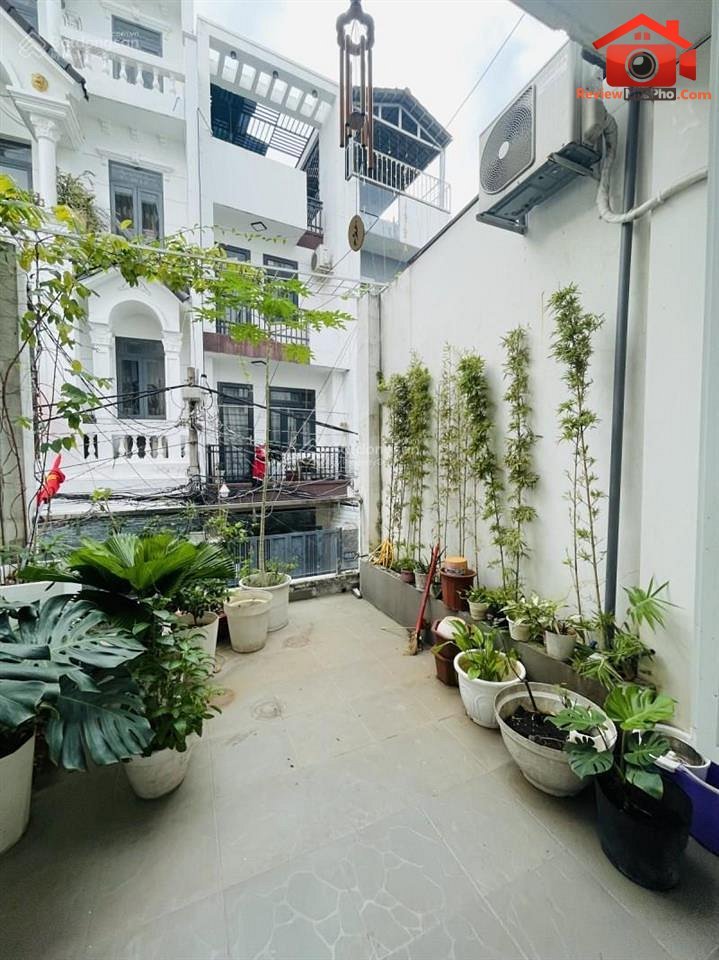 Review nhà phố Cách Mạng Tháng Tám, Phường 4, Quận Tân Bình, TP.HCM giá 8.6 tỷ