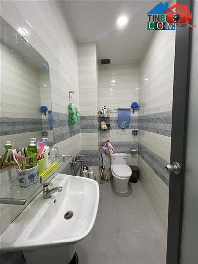 Review nhà phố Tân Bình 4 tầng Bùi Thị Xuân TP.HCM… – Bán nhà mặt phố Quận Tân Bình – TP Hồ Chí Minh giá BÁN 3 – 5 tỷ