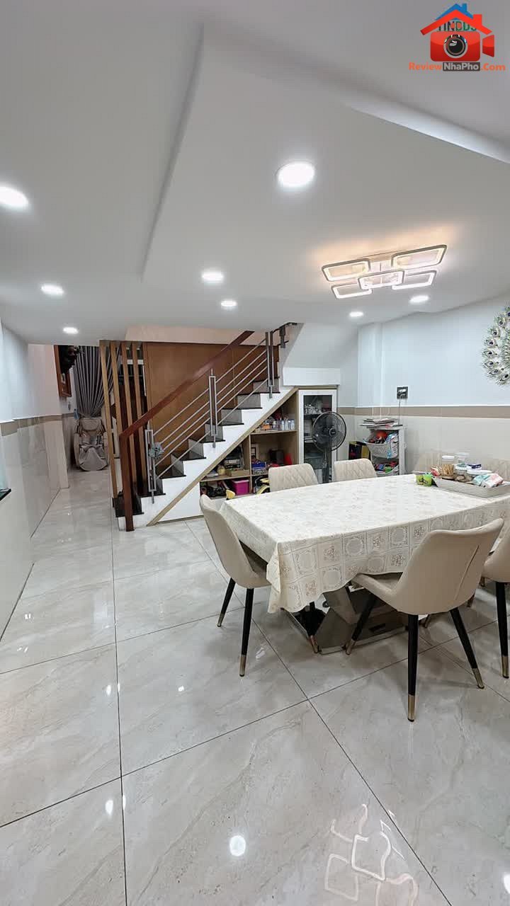 Review nhà phố Tân Bình, 75m², giá 8.3 tỷ, nội thấ… – Bán nhà mặt phố Quận Tân Bình – TP Hồ Chí Minh giá 5 – 10 tỷ