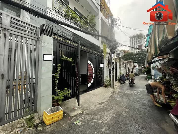 Bán nhà phố quận Tân Phú, 2 tầng, 48 m², giá 4.35 tỷ.