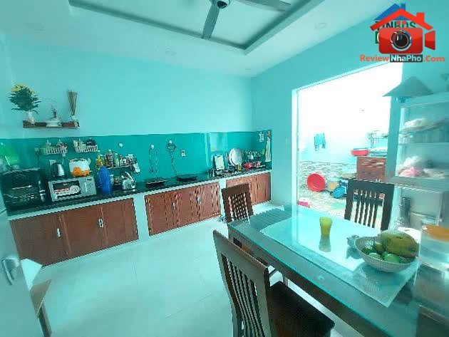 Review nhà phố mặt tiền Nguyễn Trọng Tuyển Quận Tân Bình TP.HCM giá 16 tỷ