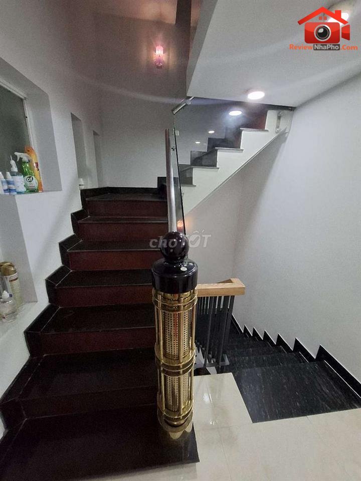 Review nhà phố Quận Tân Phú TP.HCM – Nhà 4 tầng mặt tiền đường nhựa 8m